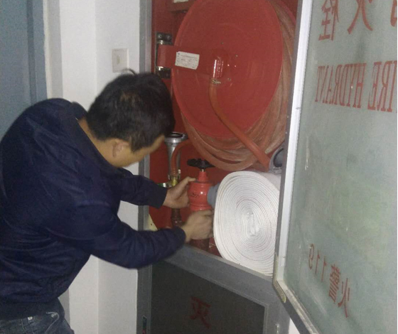 如何安裝消火栓箱